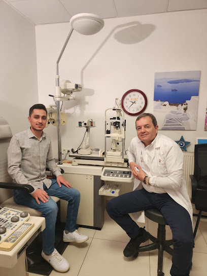 Op. Dr. Murat Karslıgil, Göz Hastalıkları
