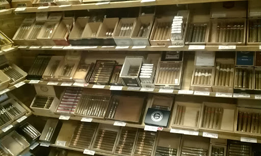 Tobacco Shop «Smoker Friendly Discount Tobacco #15», reviews and photos, 2613 16th St, Bedford, IN 47421, USA