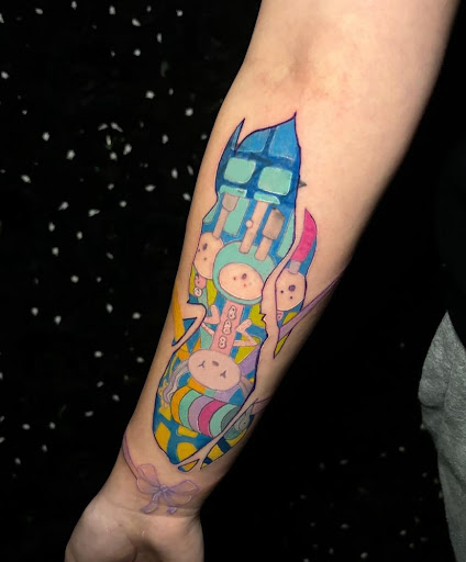 Explore flower back tattoo ideas, creative tattoo ideas in Houston, available at 333 Tattoo Studio HTX