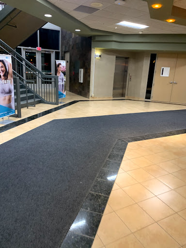 Gym «Life Time Fitness», reviews and photos, 40000 High Pointe Blvd, Novi, MI 48375, USA