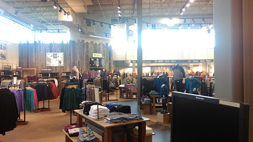 Clothing Store «L.L. Bean», reviews and photos, 1000 Ross Park Mall Dr, Pittsburgh, PA 15237, USA