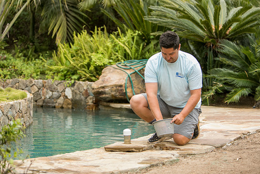 Pool cleaning service Escondido