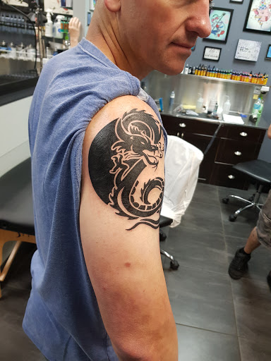 Tattoo Shop «Black Rose Tattoo Shop», reviews and photos, 3300 W Hillsboro Blvd, Deerfield Beach, FL 33442, USA