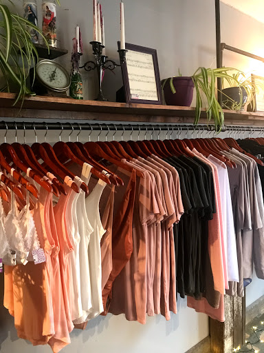 Boutique «Portobello Road», reviews and photos, 122 Welch Ave, Ames, IA 50014, USA
