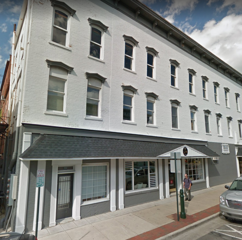 Lash Out! With Megan 43402