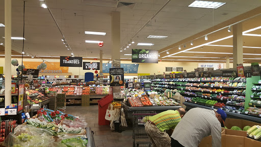 Grocery Store «Stop & Shop», reviews and photos, 31-06 Farrington St, Flushing, NY 11354, USA