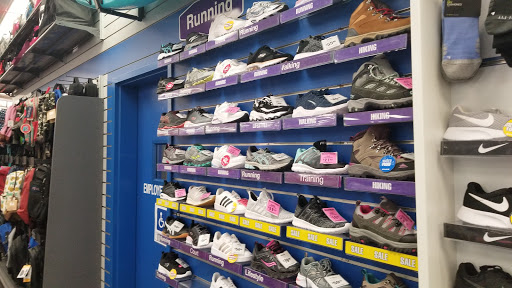 Sporting Goods Store «Big 5 Sporting Goods», reviews and photos, 11975 SW Canyon Rd, Beaverton, OR 97005, USA