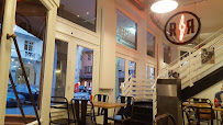 Atmosphère du Restaurant de hamburgers The Roster Annecy Centre - n°9