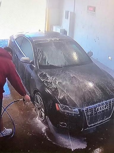Arcadian Avenue Car Wash and Laundromat en Waukesha