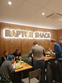 Atmosphère du Restaurant de hamburgers Raptor Shack à Lille - n°3