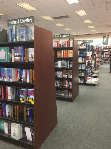 Book Store «Barnes & Noble», reviews and photos, 2900 Peachtree Rd NW #310, Atlanta, GA 30305, USA