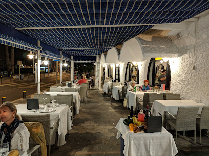 Restaurante La Última Ola - P.º Prta del Mar, 4, 6, 18690 Almuñécar, Granada, Spain