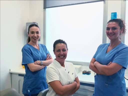 Clínica Dental Antonia Maria Alonso Garcia en Camas, Sevilla