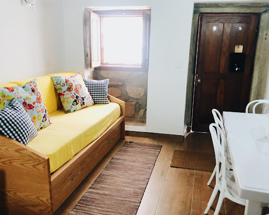 Photos du propriétaire Alojamento com cozinha Domus Avocat 4930-745 Valença