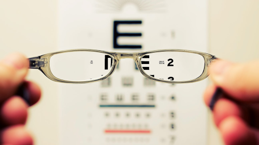 Deciji oftalmolog | Optika za decu i odrasle Bubalo