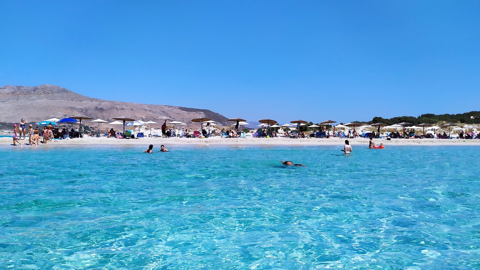 Simos Plajı'in fotoğrafı ve güzel manzarası