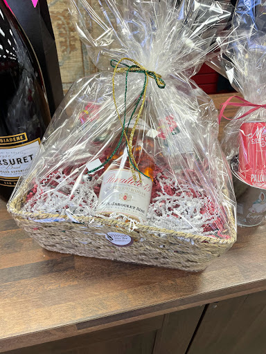 Wine Store «Vinum Wine Shop», reviews and photos, 210b S Main St, Middleton, MA 01949, USA