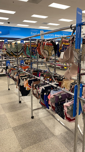 Clothing Store «Ross Dress for Less», reviews and photos, 4027 Commonwealth Ave, Eau Claire, WI 54701, USA