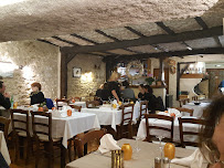 Atmosphère du Restaurant Auberge des Monards à Barzan - n°9