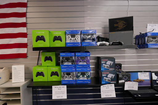 Pawn Shop «Capital City Loan & Jewelry», reviews and photos, 200 Atlantic St, Roseville, CA 95678, USA