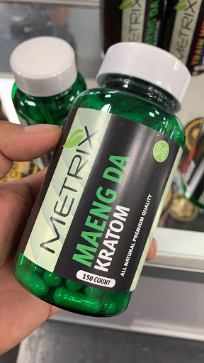 Tobacco Shop «AK SMOKE SHOP», reviews and photos, 5135 W Shaw Ave, Fresno, CA 93722, USA