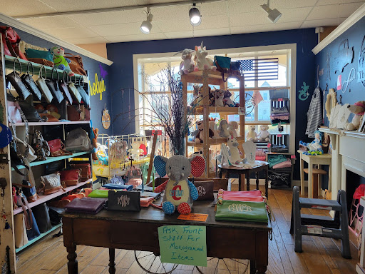 Antique Store «Carriage House Antique Market and Cafe», reviews and photos, 195 Carriage House Dr, Jackson, TN 38305, USA