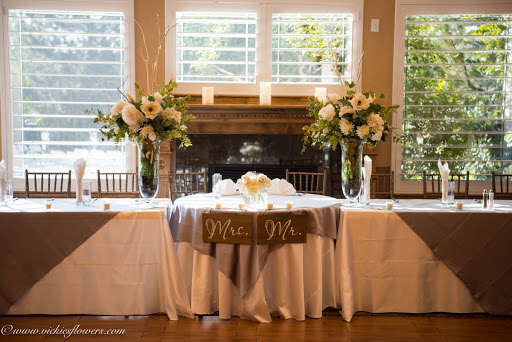 Vickies Flowers, 16150 Geneva Ct, Brighton, CO 80602, USA, 