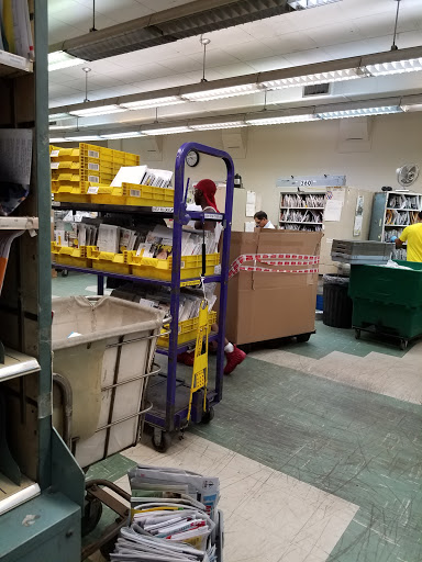 Shopping Mall «Golden Horseshoe Shopping Center», reviews and photos, 1088 Wilmot Rd, Scarsdale, NY 10583, USA