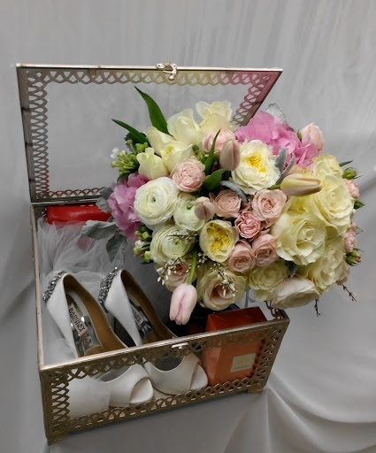 Crescenta Valley Flowers image