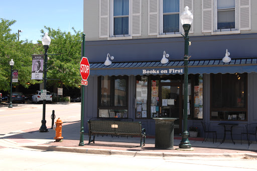 Book Store «Books On First», reviews and photos, 202 W 1st St, Dixon, IL 61021, USA