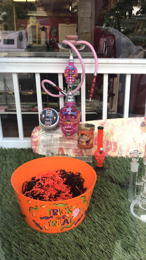 Tobacco Shop «Twenty One Plus Smoke Shop», reviews and photos, 144 Bowdoin St, Dorchester, MA 02122, USA