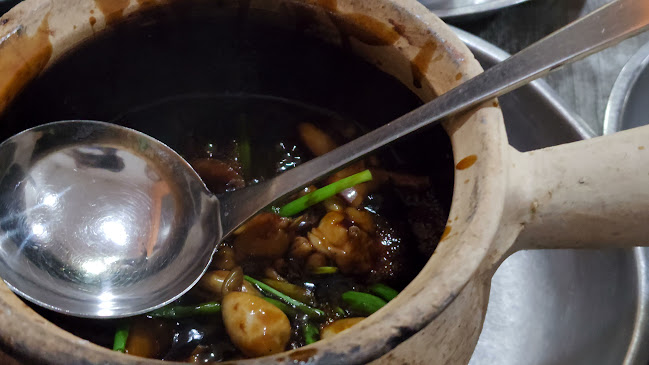 Opening hours for NO.5 Bukit Timah Live Bull Frog Claypot Porridge