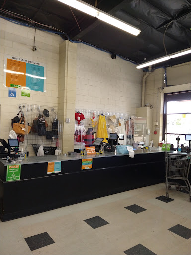 Thrift Store «Veterans Thrift Store», reviews and photos, 1190 Garey Ave, Pomona, CA 91766, USA