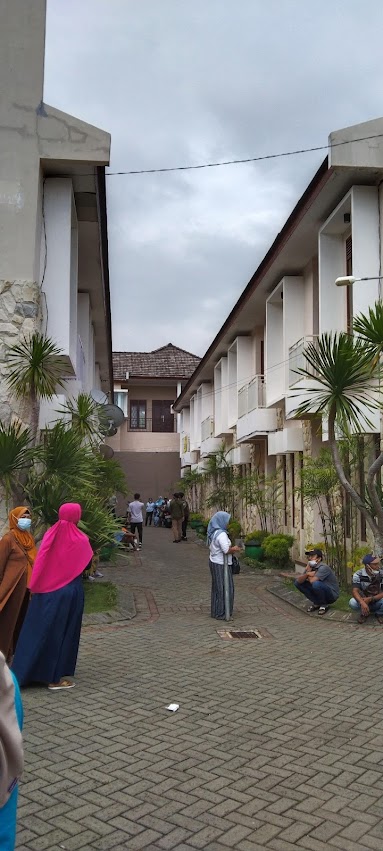 Vila Blue Ocean .kusuma Pesanggrahan Wukir No 6 Batu