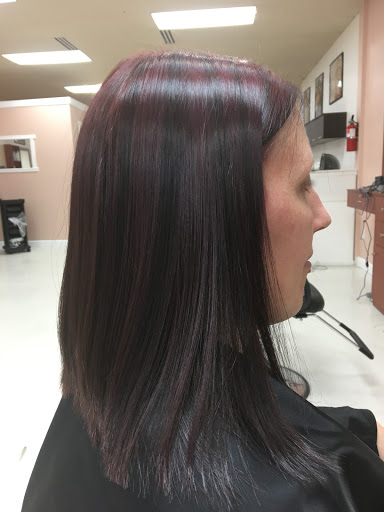 Hair Salon «Holiday Hair Salon», reviews and photos, Holiday Hair Salon, 21919 66th Ave W f, Mountlake Terrace, WA 98043, USA