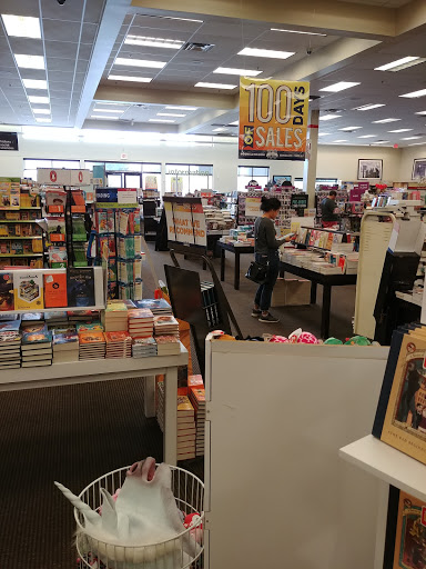 Book Store «Books-A-Million», reviews and photos, 2605 W Osceola Pkwy, Kissimmee, FL 34741, USA