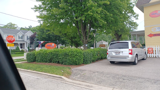 Thrift Store «Deja Vu Thrift Shop», reviews and photos, 427 S 4th St, Geneva, IL 60134, USA