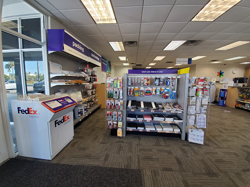 FedEx Office Print & Ship Center, 1450 NW 87th Ave, Doral, FL 33172, USA, 