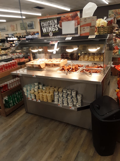 Shopping Mall «Aquidneck Shopping Centre», reviews and photos, 77 E Main Rd, Middletown, RI 02842, USA