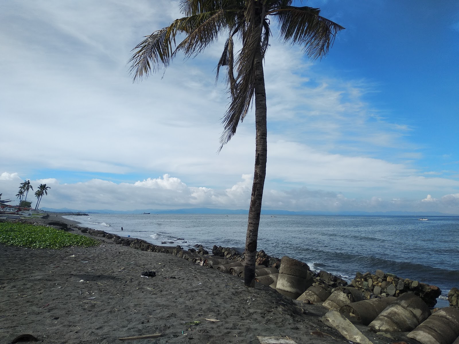Foto von Penghulu Agung Beach mit etwas sauber Sauberkeitsgrad