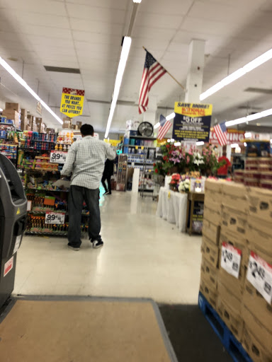 Discount Store «National Wholesale Liquidators», reviews and photos, 7101 Kissena Blvd, Flushing, NY 11367, USA