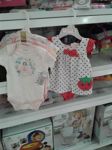 Shopping Mall «Woodforest Shopping Center», reviews and photos, 443 Uvalde Rd, Houston, TX 77015, USA