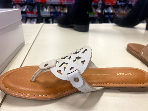 Shoe Store «Famous Footwear», reviews and photos, 9450 W Northern Ave, Glendale, AZ 85305, USA