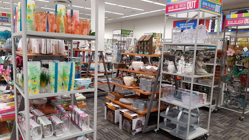 Clothing Store «Burlington Coat Factory», reviews and photos, 30 W Rand Rd, Arlington Heights, IL 60004, USA