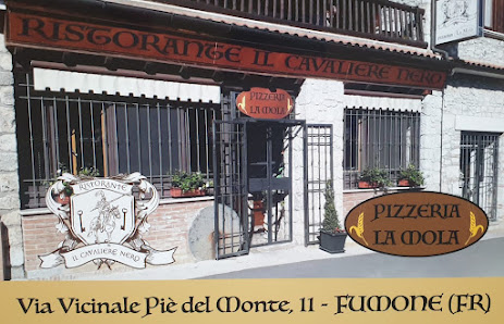 Ristorante Il Cavaliere Nero,Pizzeria La Mola FUMONE Via Vicinale Pie' di Monte, 11, 03010 Fumone FR, Italia