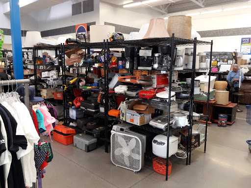 Thrift Store «91st & Northern Goodwill Retail Store & Donation Center», reviews and photos