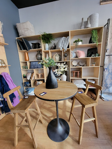 Furniture Store «What’s New? Furniture», reviews and photos, 439 SE Grand Ave, Portland, OR 97214, USA