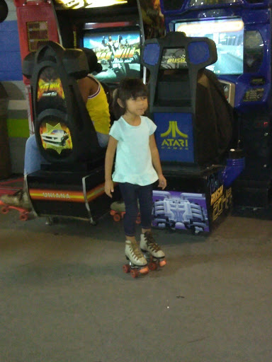 Roller Skating Rink «Rollero Family Roller Skating Center LLC», reviews and photos, 7318 W Indian School Rd, Phoenix, AZ 85033, USA