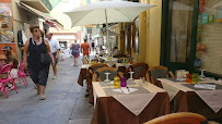 Atmosphère du Restaurant français Les Garçons à Villefranche-sur-Mer - n°18