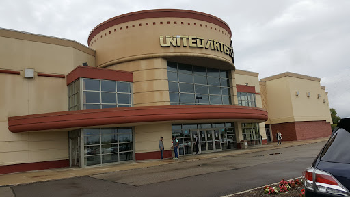 Movie Theater «United Artists Commerce Township 14», reviews and photos, 3033 Springvale Dr, Walled Lake, MI 48390, USA